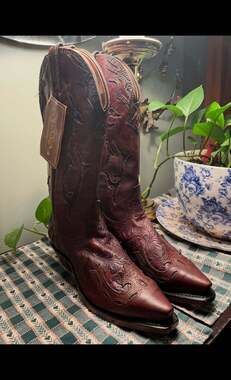 New Boulet Mahogany Leather Western Cowboy Boots, Ornate Stitching